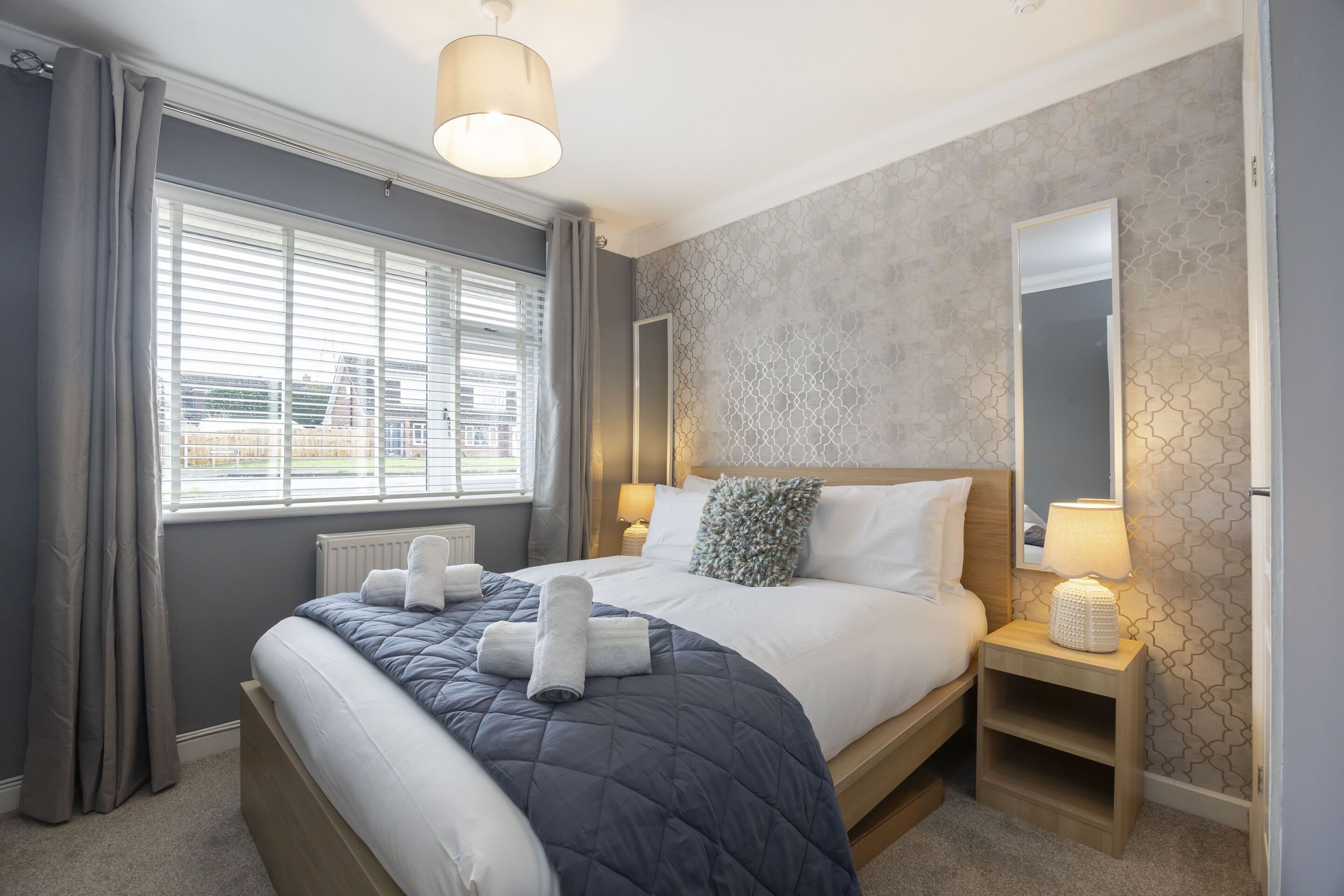 3 bedrooms, iron/ironing board, WiFi (free), bed sheets