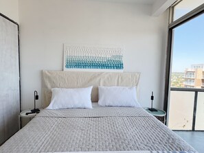 2 bedrooms, iron/ironing board, free WiFi, bed sheets
