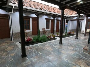 Unclassified image, 2 of 10, button - HOTEL COLONIAL A 100 MTS DE LA BASILICA (Guadalajara de Buga)