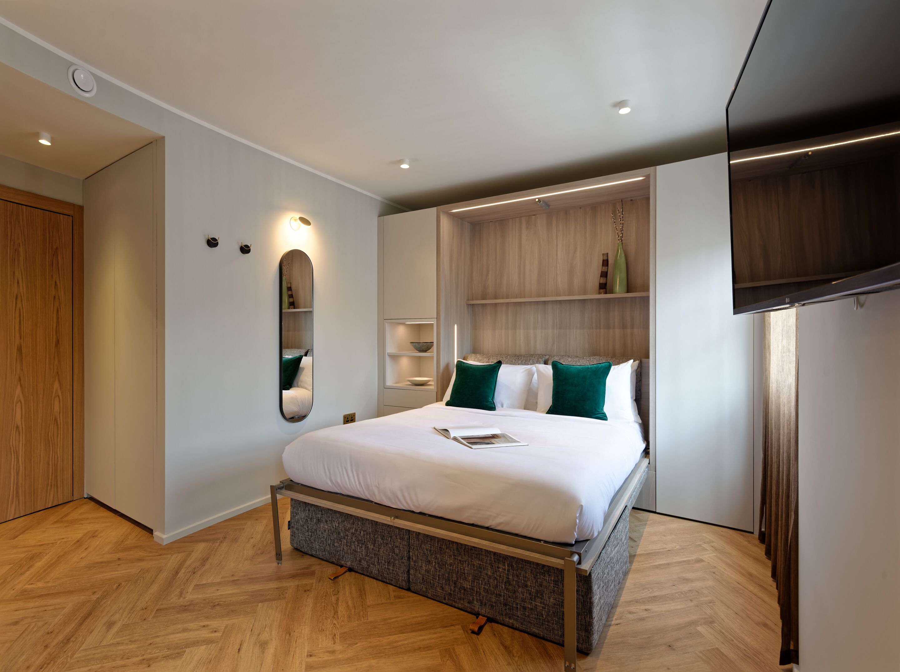 1 bedroom, desk, iron/ironing board, travel cot