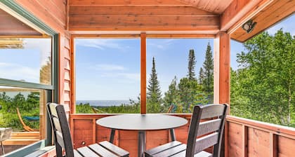 Secluded retreat with breathtaking views of Lake Superior and private Hot Tub