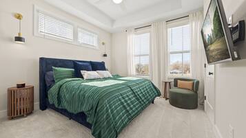 Bureau, fer et planche à repasser, Wi-Fi gratuit, draps fournis