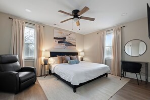 5 bedrooms, desk, iron/ironing board, travel cot