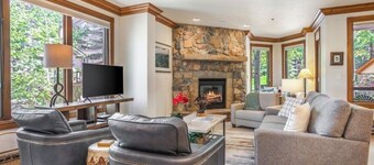 DON'T MISS THIS TRUE SKI IN/SKI OUT VILLAGE GEM, PRIME LOCATION, SLEEPS 5