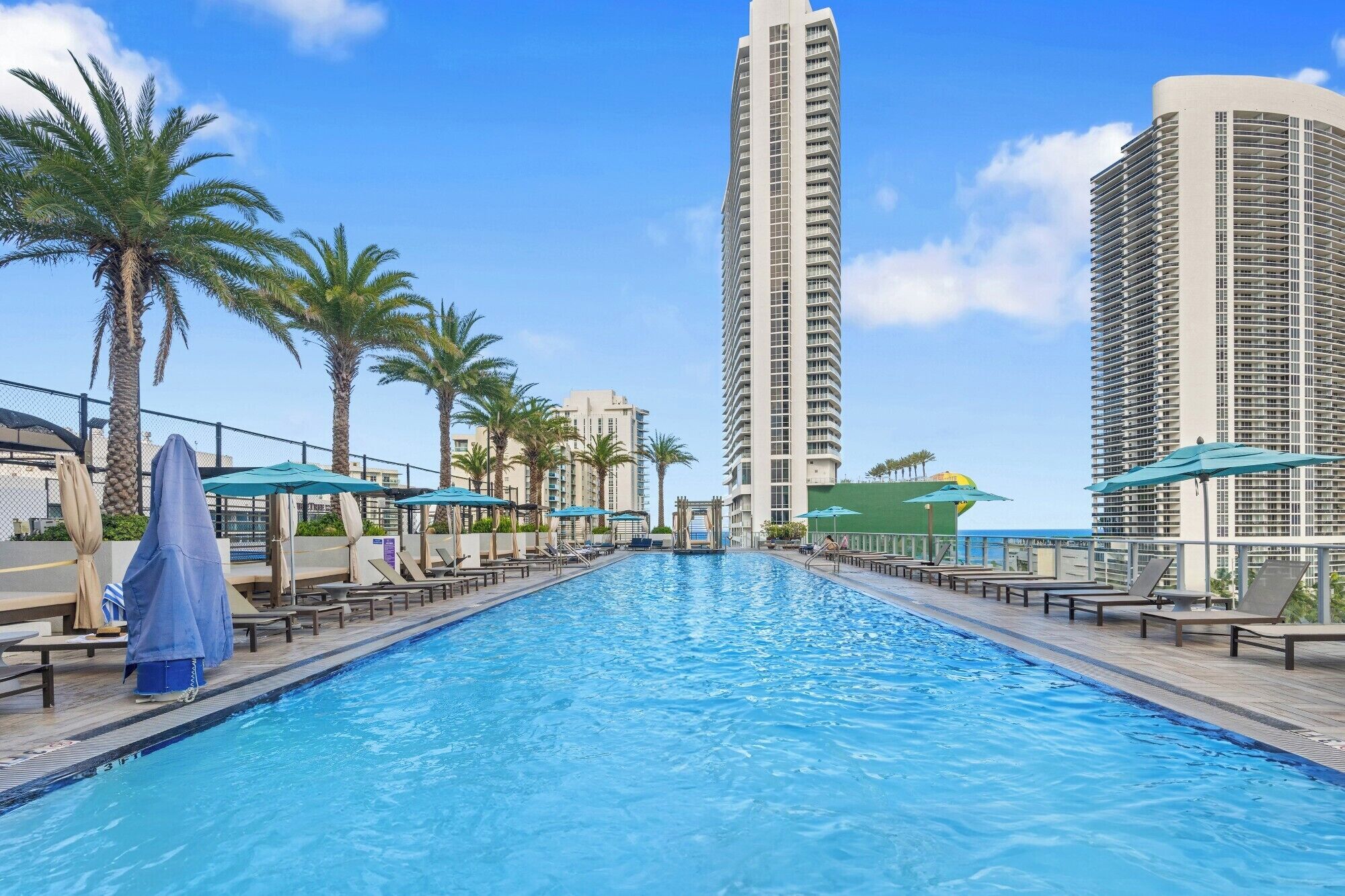 Piscine extérieure, piscine chauffée