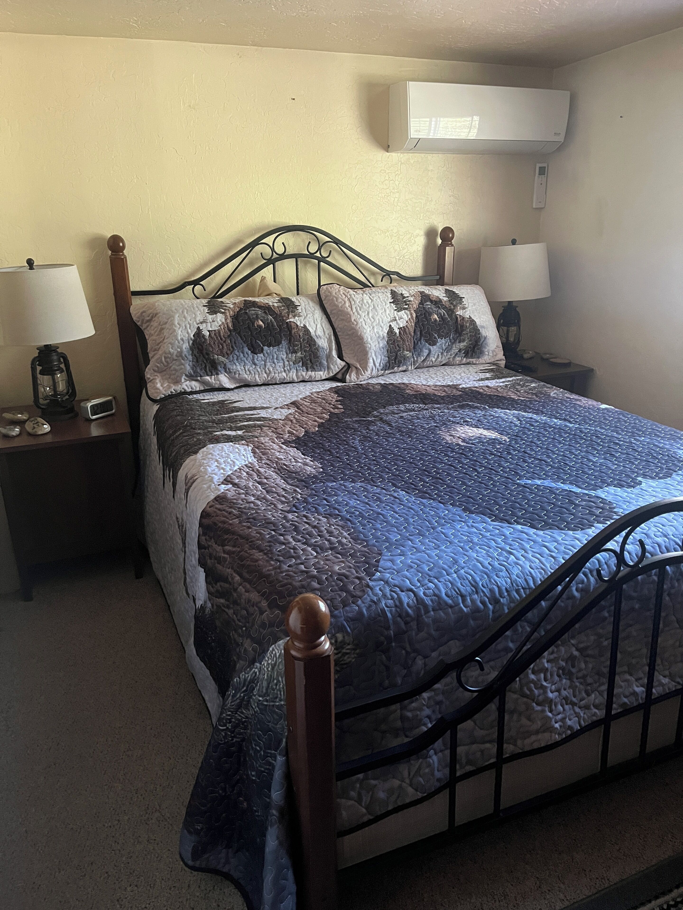 3 bedrooms, iron/ironing board, free WiFi, bed sheets