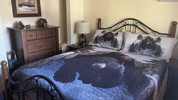 2 bedrooms, iron/ironing board, free WiFi, bed sheets