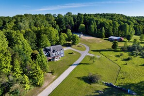 Exterior - Spacious Private home for 14 at Blue Valley (Traverse City)