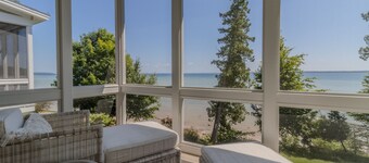Dreamy Northern Michigan Escape, Chateau Sunrise