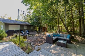 Terrace/patio - Crystal Views is the perfect Up North Escape (Glen Arbor)