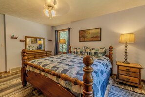 3 habitaciones, escritorio, tabla de planchar con plancha y wifi 