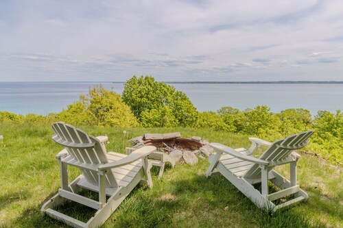 Violet’s View — Where Pets & People Vacation