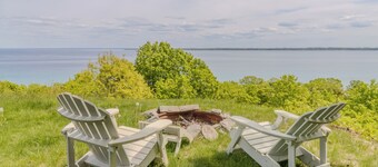 Violet’s View — Where Pets & People Vacation