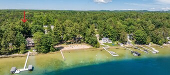 Halcyon House - Nearly waterfront at Long Lake!