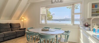 Little Glen getaway for 5 guests at Mama Bear