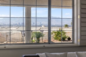 Interior - Luxe 3BR Oasis w/ Pool + Outdoor Lounge (Henderson)