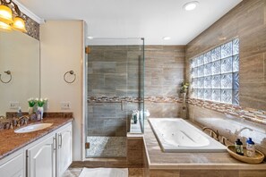 Shower, jetted bath, towels, soap - Luxe 3BR Oasis w/ Pool + Outdoor Lounge (Henderson)