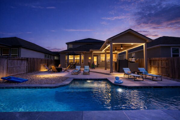 Outdoor pool, a heated pool