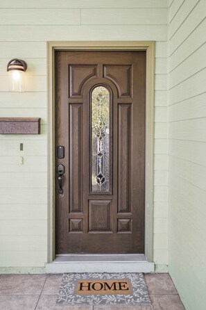 Exterior detail - Walk to Ice Plant, Hot Tub, BBQ, Games, Comfy Beds (St. Augustine)
