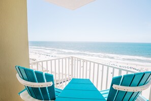 Property grounds - Classy & Homey Direct Beachfront 3BR | 2 Pools (Orange Beach)