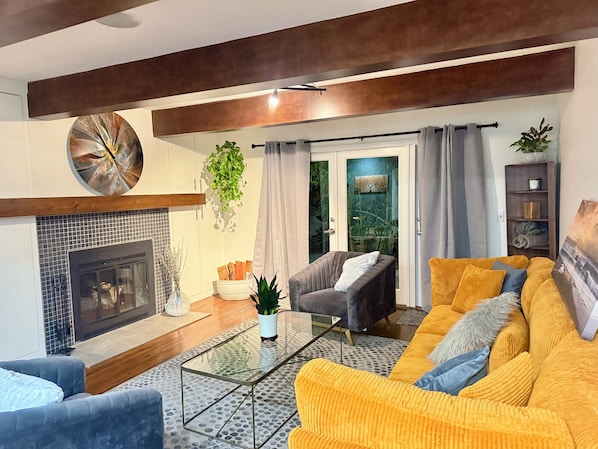 Smart TV, fireplace, stereo, printers