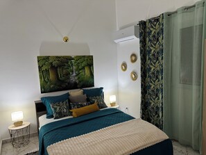 Silitysrauta/-lauta, Wi-Fi, vuodevaatteet