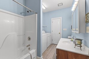 Shower, hair dryer, towels - Captains Cabin Too | 5-Min Walk to Beach • Easy Coastal Living (North Myrtle Beach)