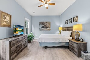 4 slaapkamers, een strijkplank/strijkijzer, gratis wifi, beddengoed