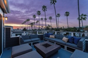 Terrace/patio - Ocean Views | SFR | Hot Tub | AC | Fire Pit (San Diego)