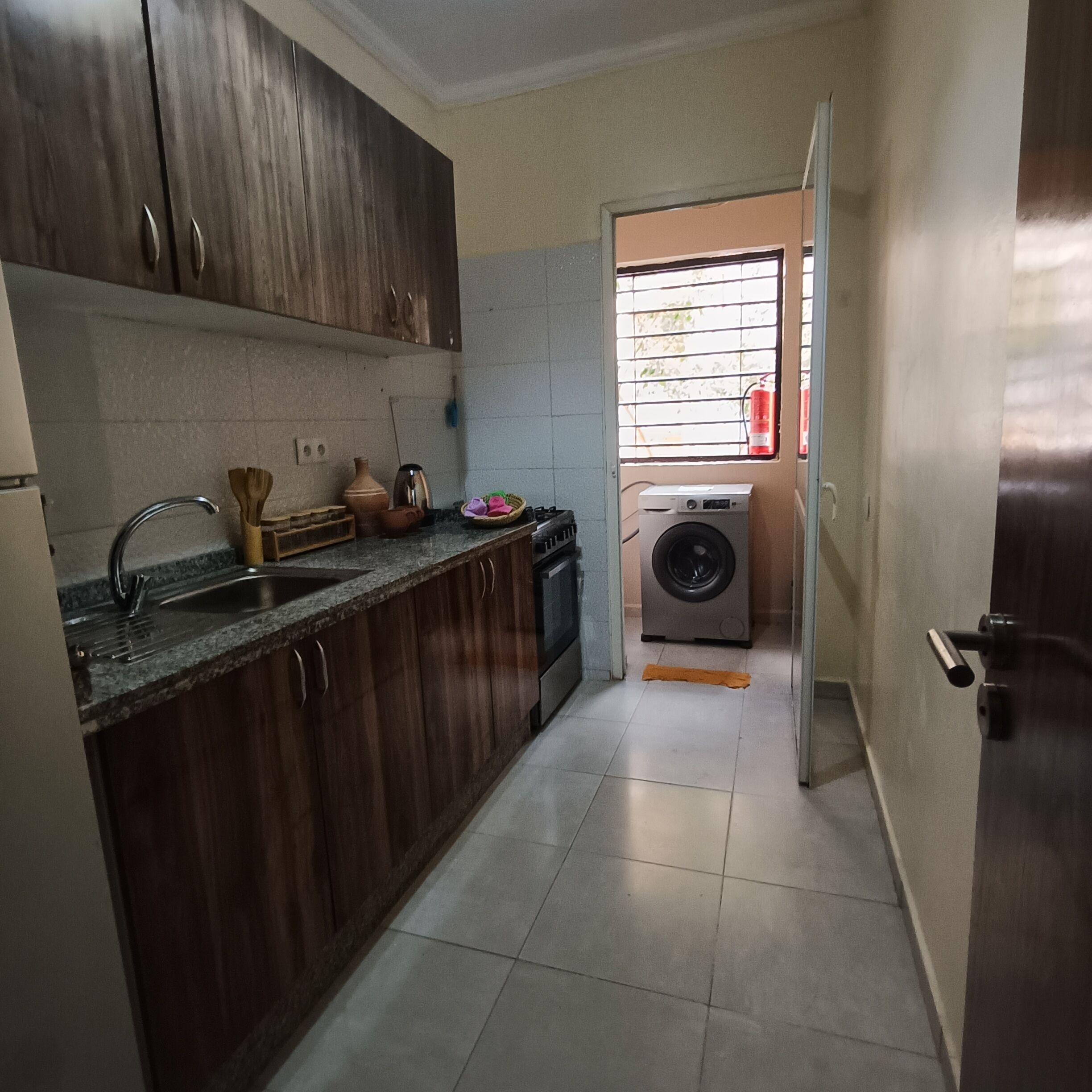 雪櫃、焗爐、爐具、電熱水壺