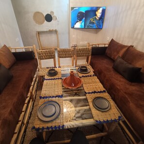 Smart TV - Dolce apartment near the airport (Marrakech)