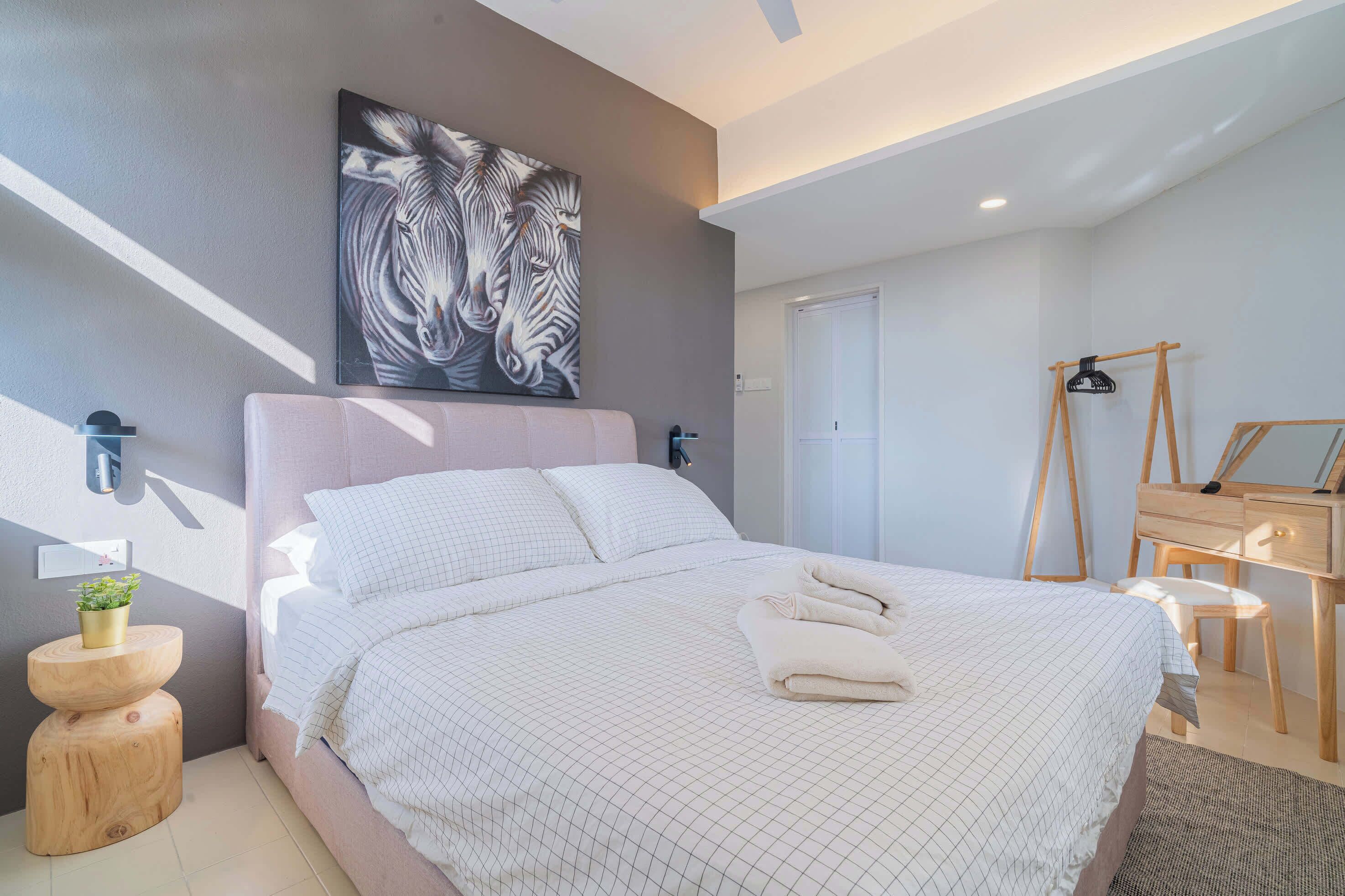 Iron/ironing board, WiFi, bed sheets