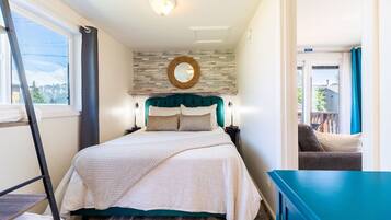 1 bedroom, travel crib, WiFi, bed sheets