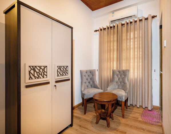 Interior - Talpe Paradise (Galle)