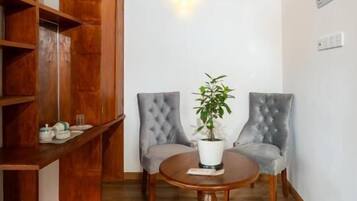 Family Room, Balcony | Interior