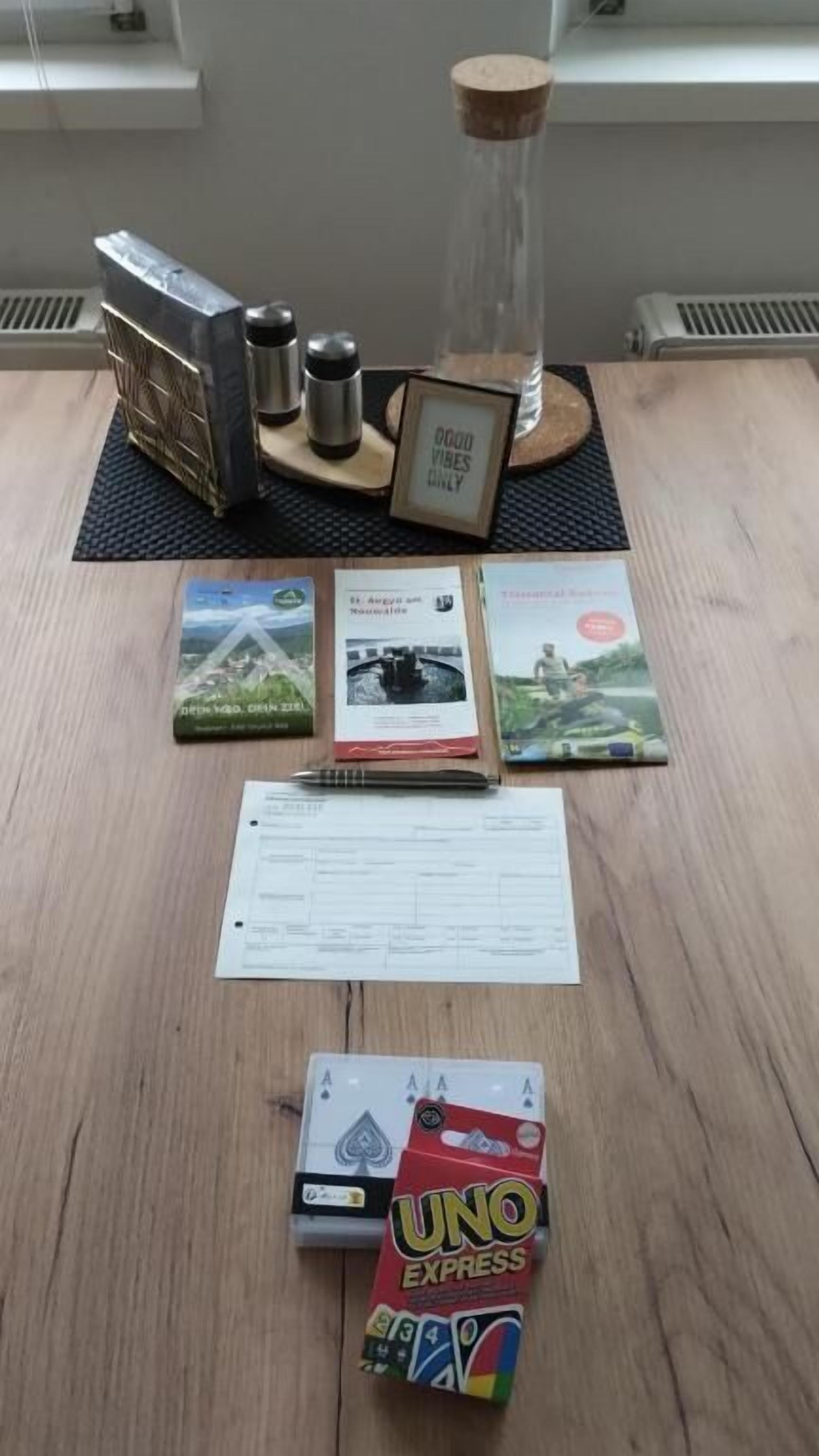 Apartemen, pemandangan gunung | Area keluarga