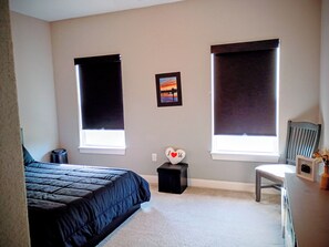 5 bedrooms, iron/ironing board, WiFi