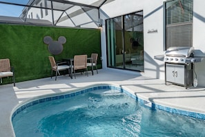 Luxury Villa | Outdoor dining - Paradiso Grande Luxury 5BR w/ Pool + Theater (Orlando)