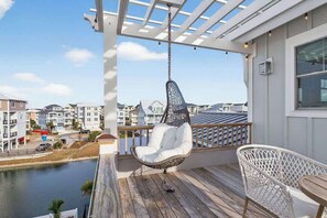 Property grounds - Endless Summer by Brunswick Vacation Rentals w/ Pool, Hot Tub & Walk To Beach (Ocean Isle Beach)