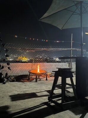 Dormitório compartilhado básico, sacada, vista para a montanha | Área da propriedade