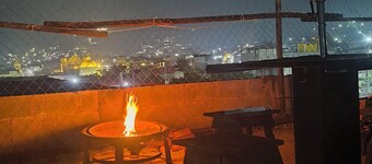 คาริม โฮสทัล แอนติกวา