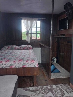 2 bedrooms, free WiFi, bed sheets - House on Praia do Sonho beach, Ponta do Papagaio, Pinheira, Praia do Meio, Guarda do Embaú (Palhoça)