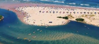 House on Praia do Sonho beach, Ponta do Papagaio, Pinheira, Praia do Meio, Guarda do Embaú