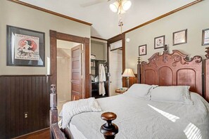 1 bedroom, WiFi, bed sheets - Sunsets N Streams  @ The Manheim Manor BnB (Manheim)