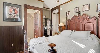 Sunsets N Streams @ The Manheim Manor BnB