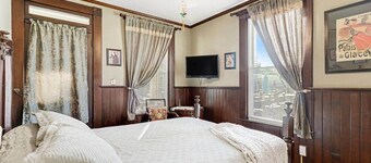 Sunsets N Streams  @ The Manheim Manor BnB