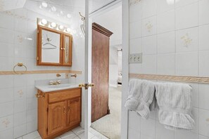 Bathroom - Apartment 1st Class @ The Manheim Manor BnB (Manheim)