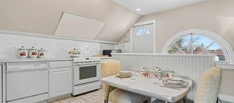 Apartment 1st Class @ The Manheim Manor BnB