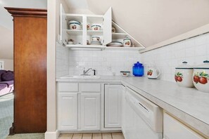 Private kitchen - Apartment 1st Class @ The Manheim Manor BnB (Manheim)