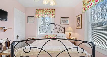 Ribbons N Romance @ The Manheim Manor BnB